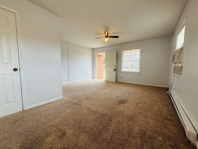 Building Photo - 1104 Ayton Pl