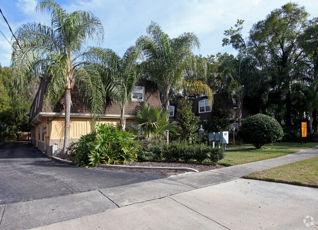 Foto del edificio - Highland Flats