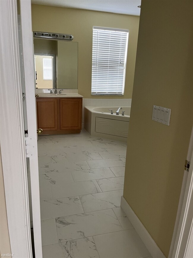 Foto del edificio - 5 br, 4 bath House - 20035 Bluff Oak Boule...