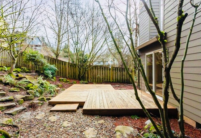 Foto del edificio - Adorable SW Portland Home Now Available