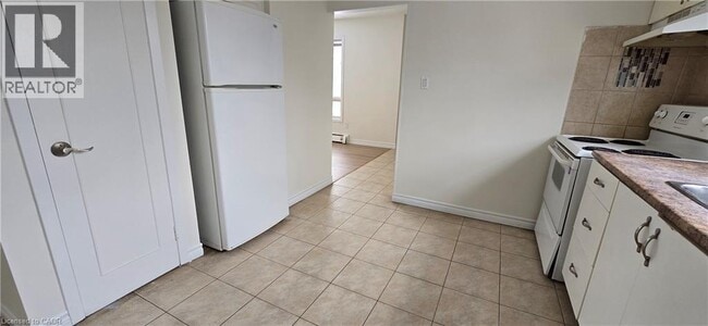 Building Photo - 23 Rutherford Dr