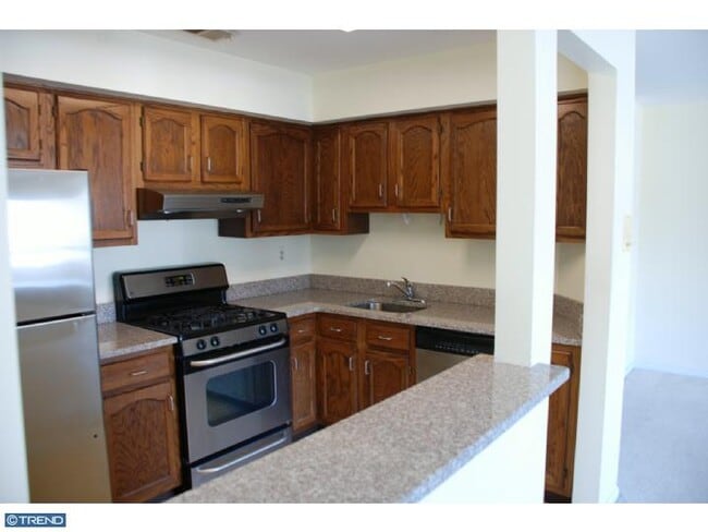 kitchen - 106 Heritage Blvd