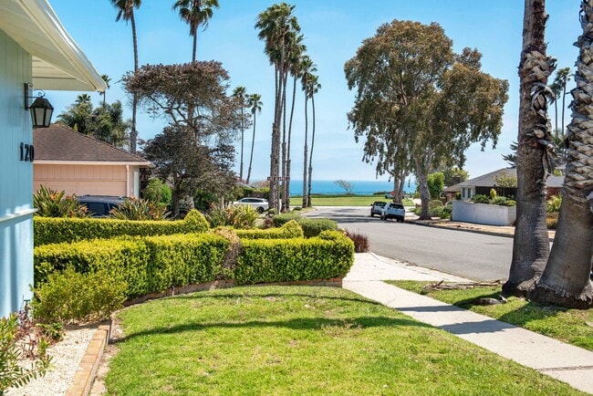 Building Photo - East Mesa Beachside Home for Rent!