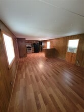 Building Photo - 19 Dogwood Dr