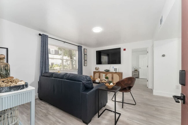 Foto del edificio - 2360 SW Archer Rd