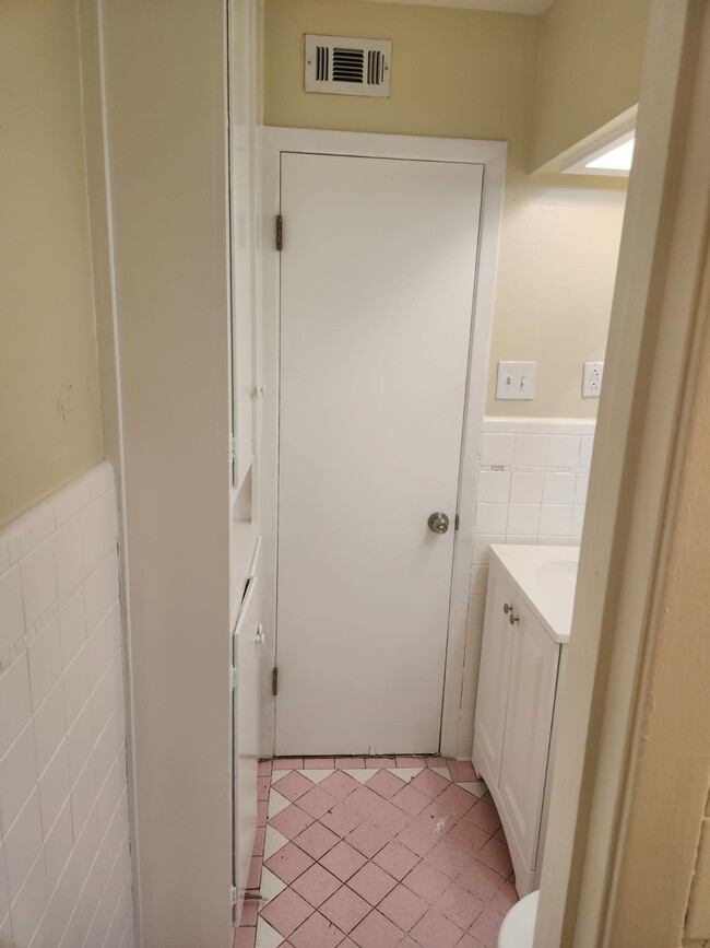 Foto del edificio - 615 S 1st St