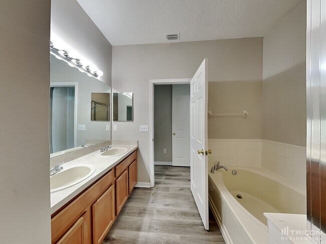 Foto del edificio - 7605 Dragon Fly Loop Gibsonton FL