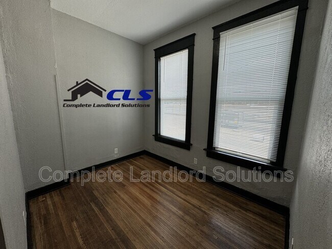 Foto del edificio - 15 N 14th St