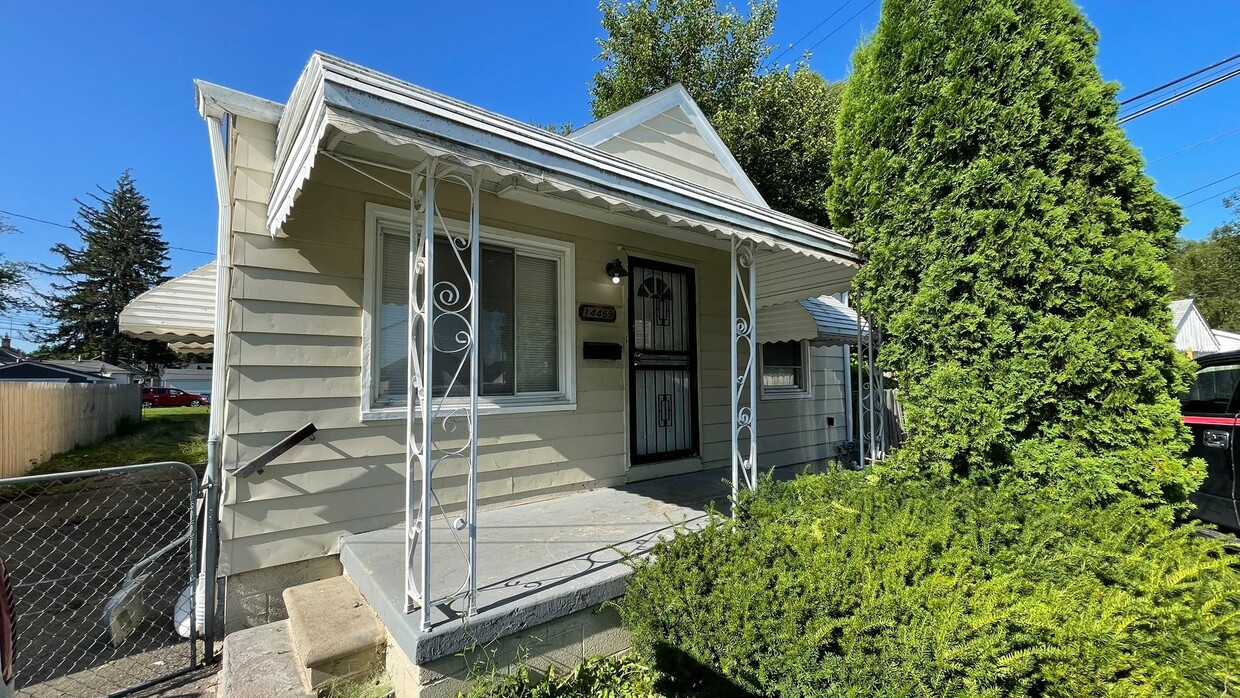 Primary Photo - 14469 Hendricks Ave