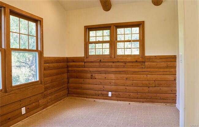 Foto del edificio - 373 Loftyhill Dr