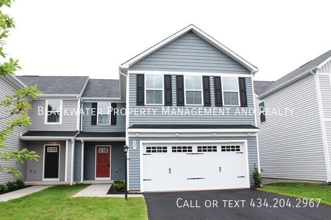 Building Photo - 221 Thicket Dr