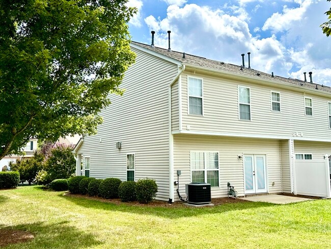 Building Photo - 3129 Summerfield Ridge Ln