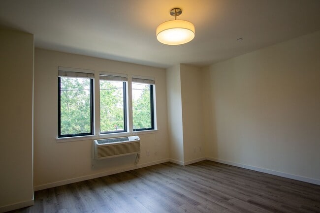 Building Photo - John's Landing-Modern, Spacious Studio Liv...