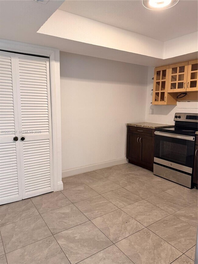Foto del edificio - 6613 Evergreen Dr