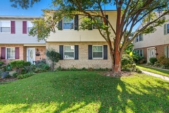Building Photo - 712 Biltmore Dr