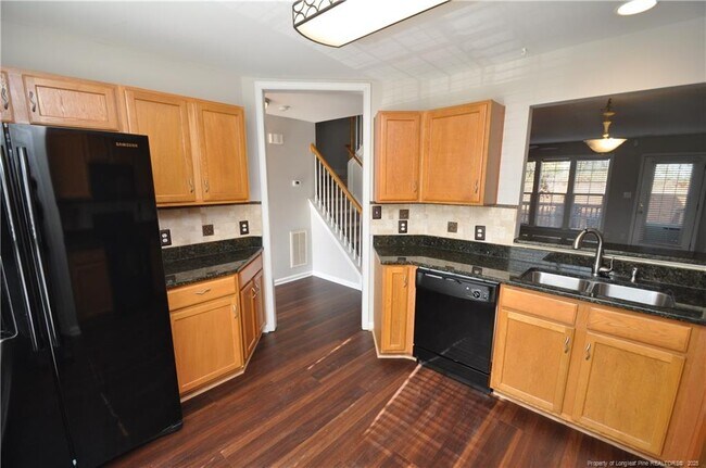 Building Photo - 402 Knightsborough Way