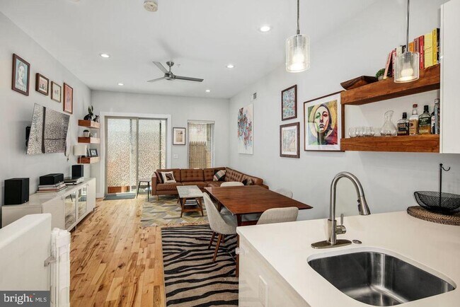 Foto del edificio - 1352 N Palethorp St