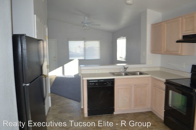 Building Photo - 3 br, 2 bath House - 8004 E Jennifer Anne Dr