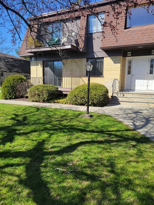 507 Cherry Hill Dr, Arlington, NY 12603 Condo for Rent in Arlington