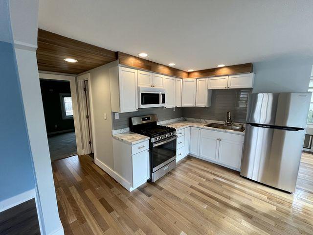 Building Photo - 2 bedroom in Beach Park IL 60087
