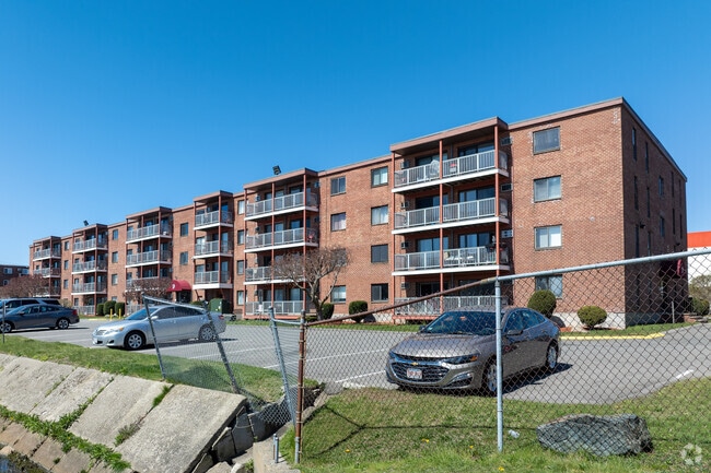 Dartmouth House Condominiums