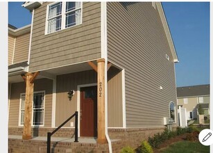 Building Photo - 202 Capital St