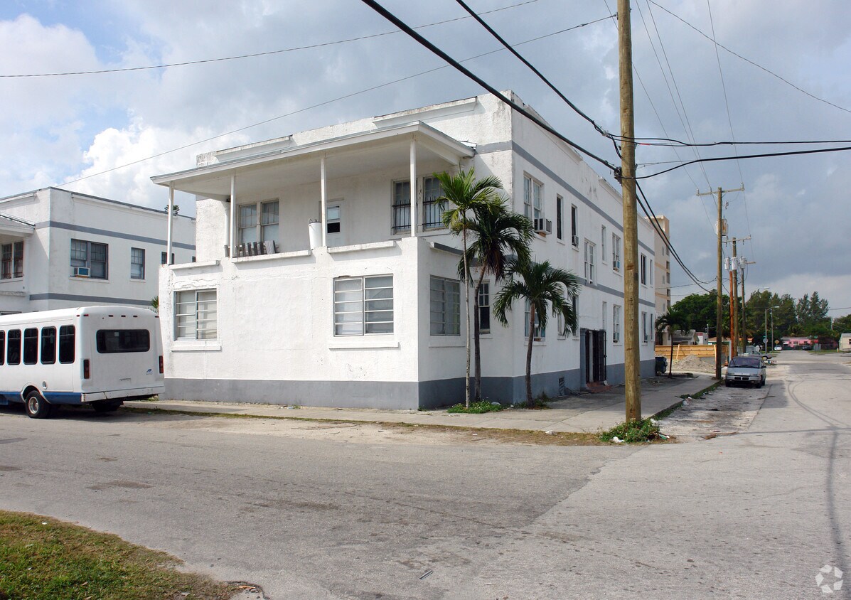 Building Photo - 36 NE 65th St