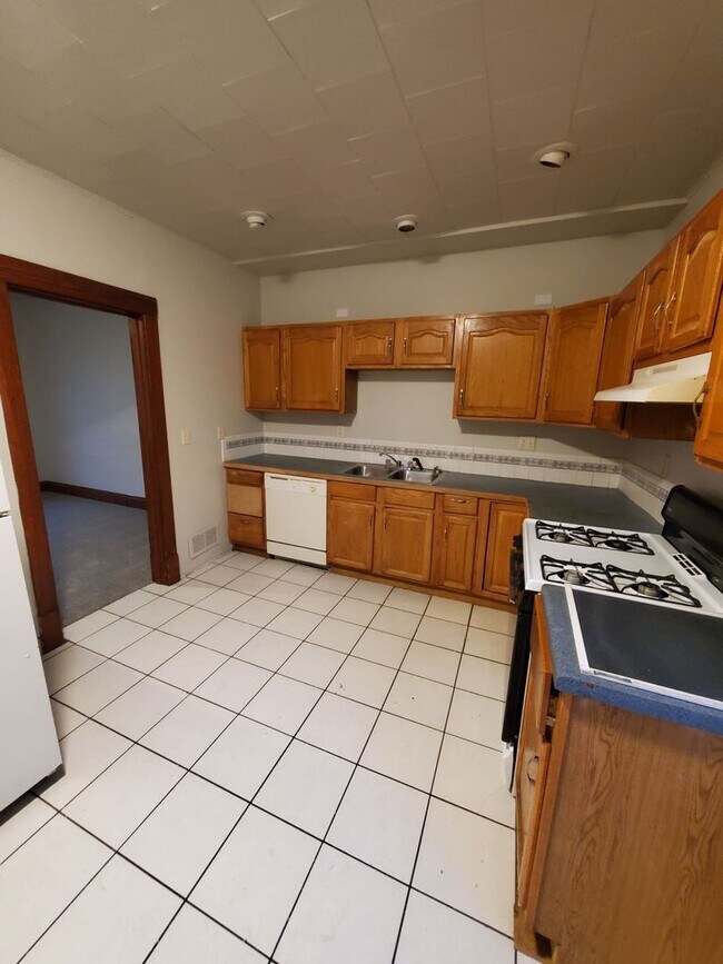 Foto del edificio - 3 Bedroom 1.5 bathroom Single Family
