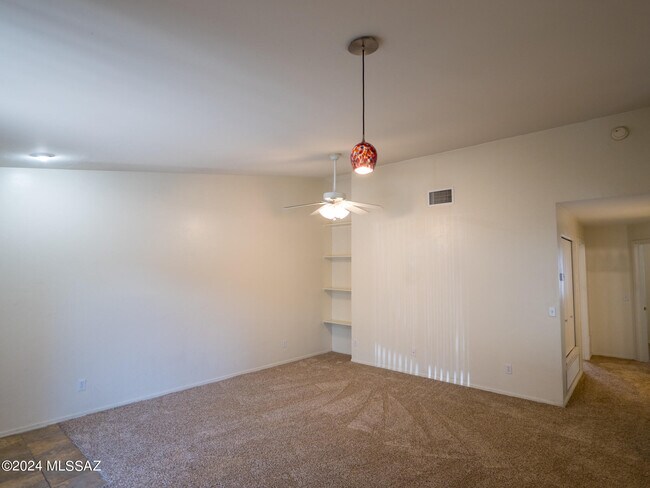 Building Photo - 3640 N Mountain Ave