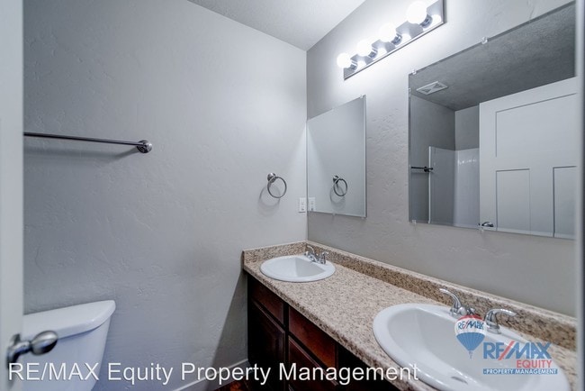Building Photo - 141 W 710 N