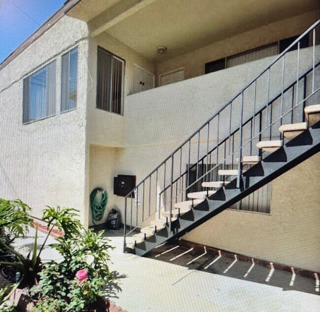 Upstairs to your new home - 16609 Prairie Ave