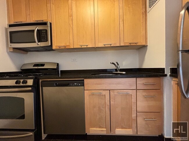 Foto del edificio - EAST 49 STREET