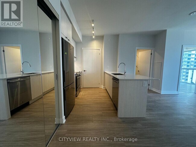 Building Photo - 430-2430 Square One Dr