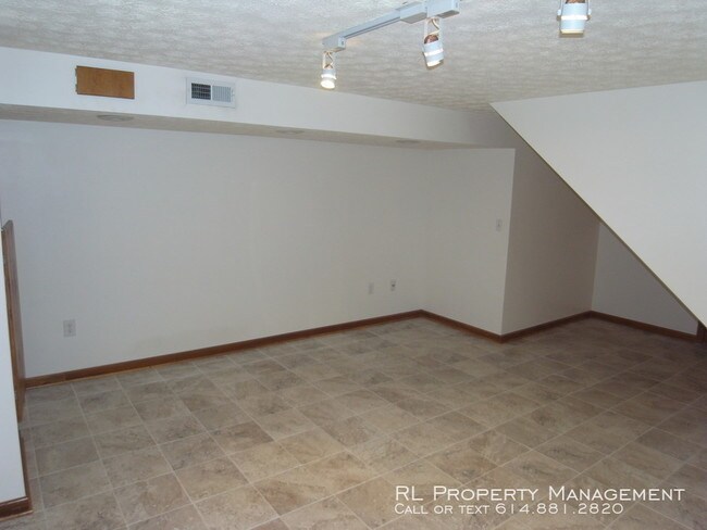 Building Photo - 790 S 17th St