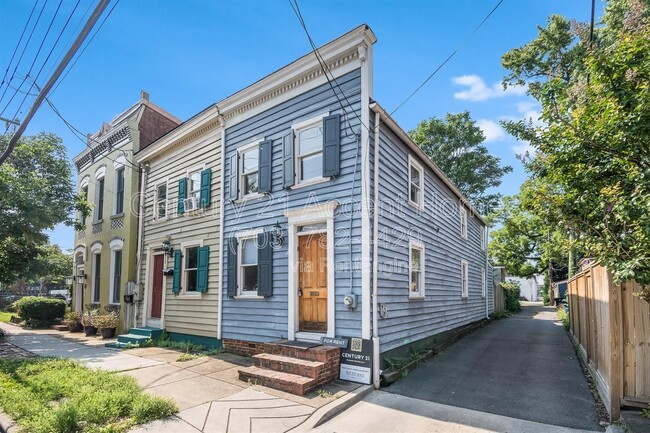 Building Photo - 912 Princess St
