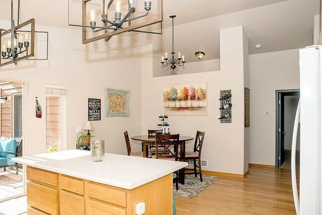 Foto del edificio - 2137 Valley View Dr