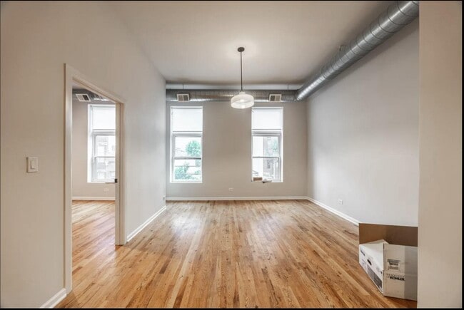Building Photo - 1538 N Milwaukee Ave