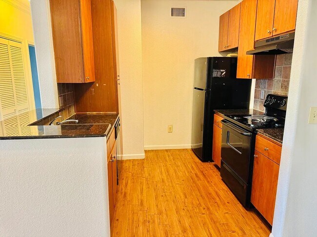 Foto del edificio - 8434 Walerga Rd