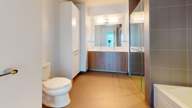 Interior Photo - 399 Fremont