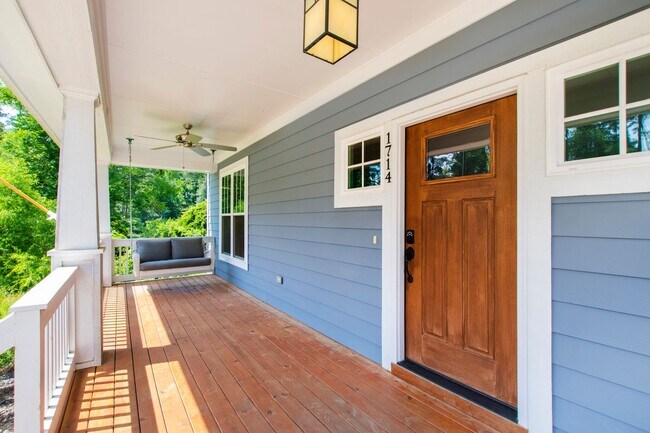 Building Photo - Craftsman Style Home in heart of the Lakewood-Tuscaloosa neighborhood!