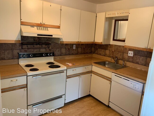 Building Photo - 2 br, 1 bath House - 310 Saybrook Ln - Uni...