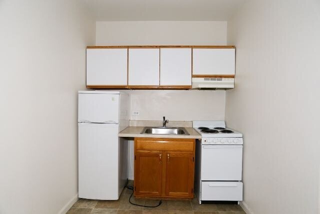 Foto del edificio - 3957 W Irving Park Rd