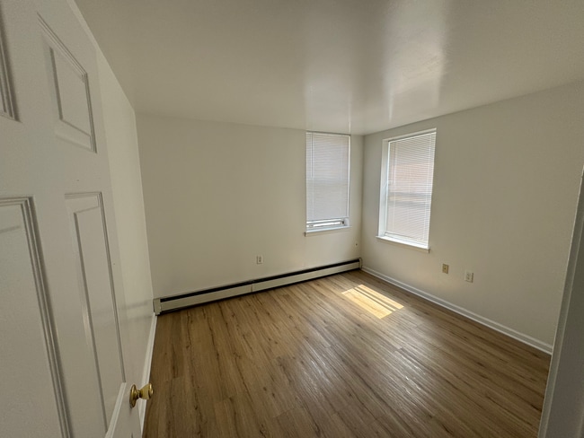 Bed Room Photo #1 - 1891 Southern Blvd