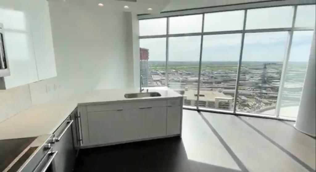 Foto principal - 2502 N Houston St