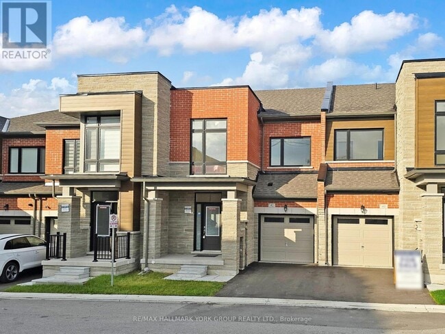 Building Photo - 42 Blick Crescent