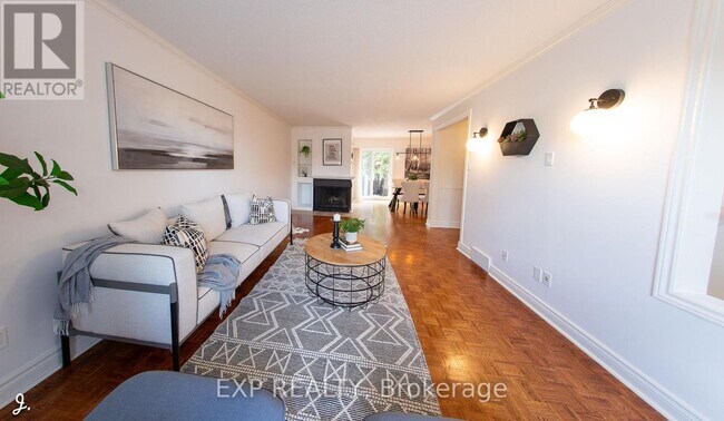 Photo du bâtiment - 2772 Springland Dr