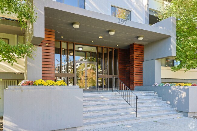 Building Photo - Arrive Westborough