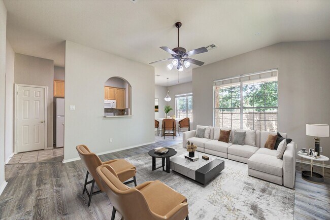 Foto del edificio - 16100 S Great Oaks Dr