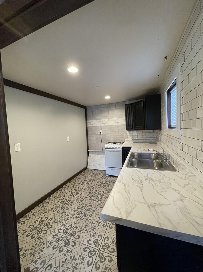 Foto del edificio - 1510 S Water St