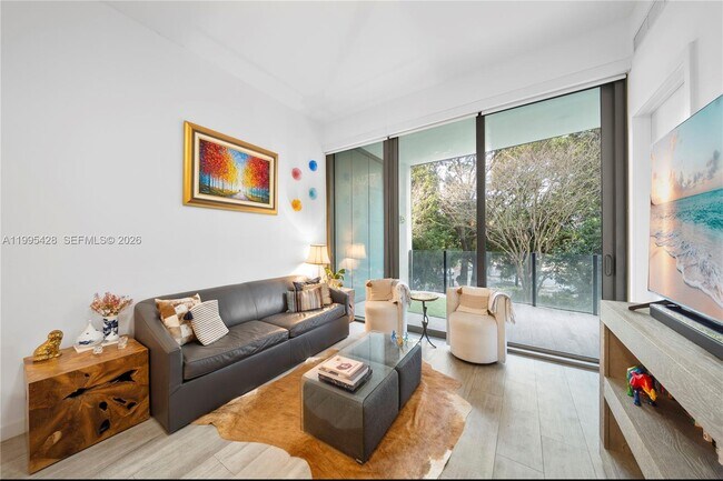 Foto del edificio - 2831 S Bayshore Dr